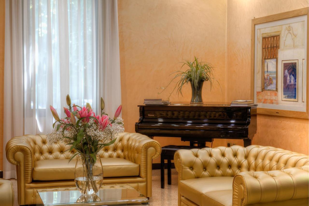 Central Park Hotel Modena Exteriör bild